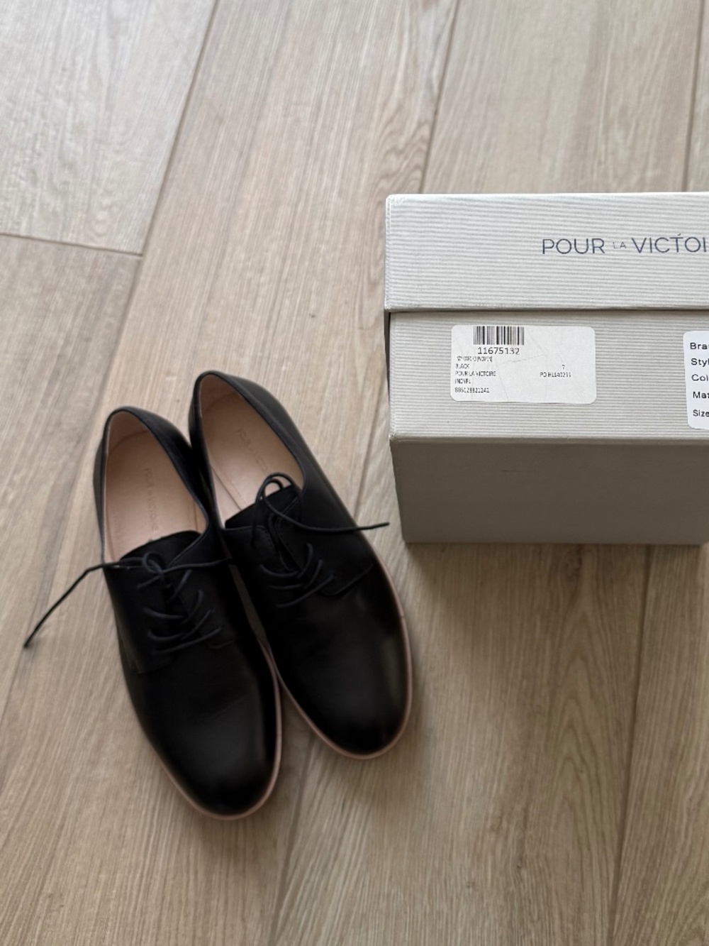 POUR LA VICTOIRE shoes leather black slight platform 7M Lace Up style